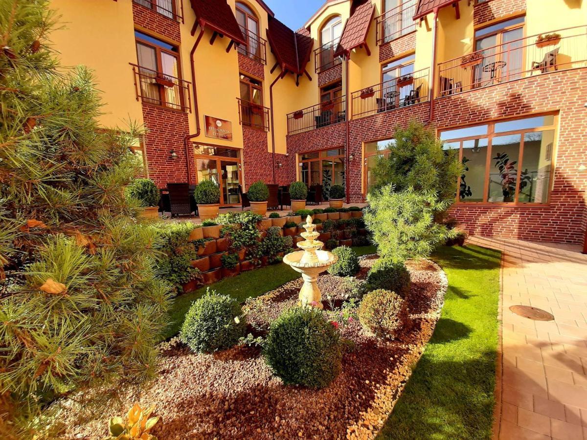 Jolan Pension & Restaurant Cicov Exterior photo